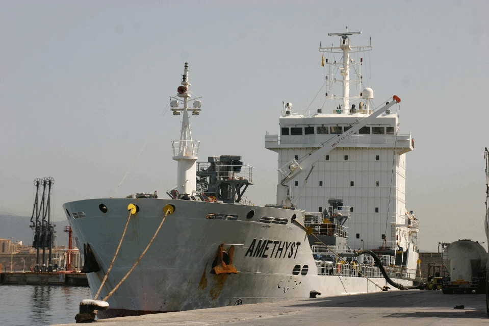 Buque de carga AMETHYST atracado en el Puerto de Palma de Mallorca